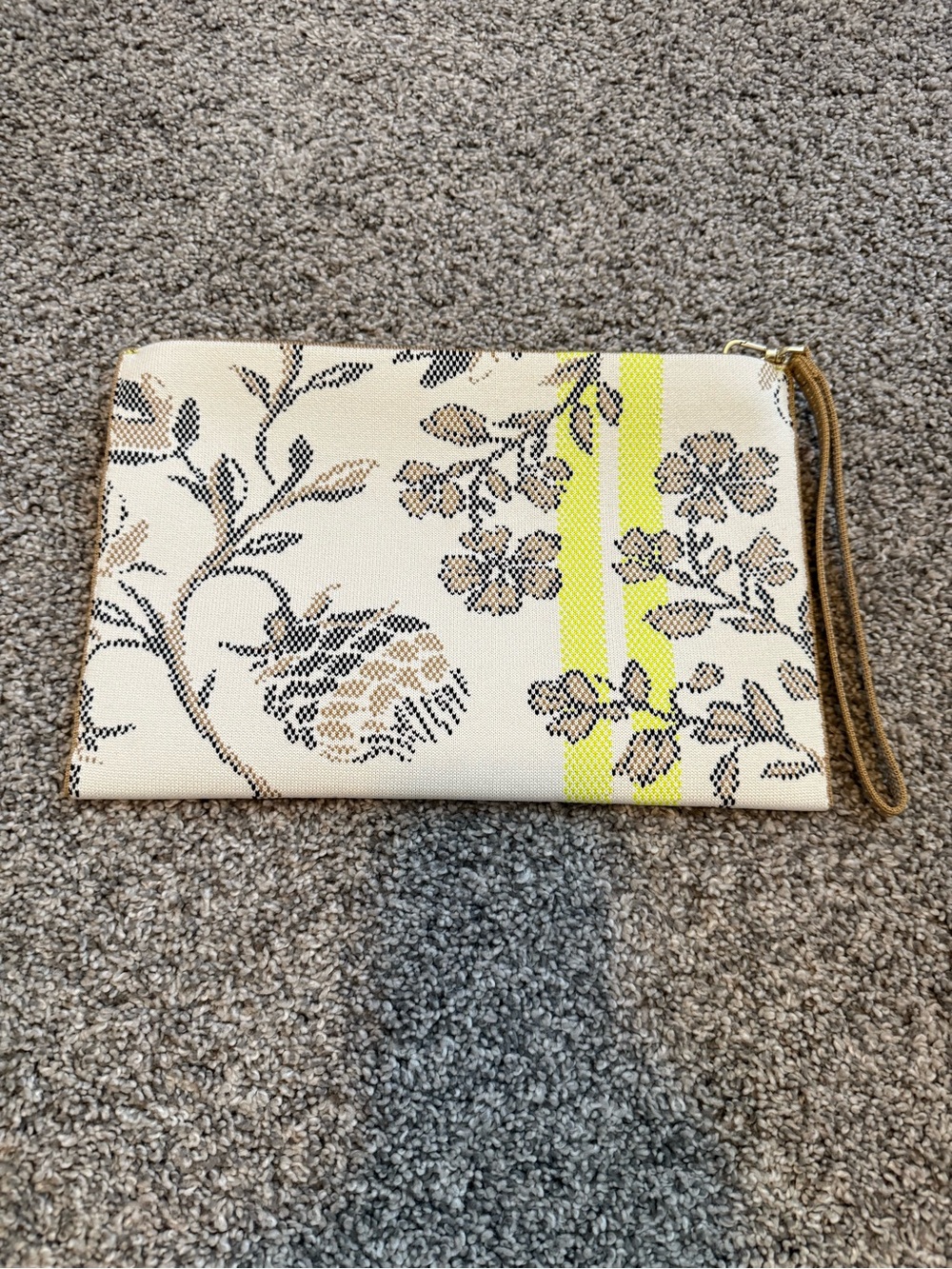 Rothy’s wristlet